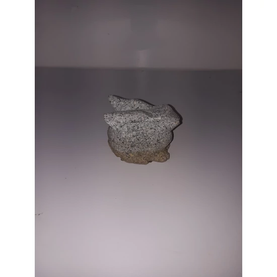 Gránitfigura kézzel faragott      