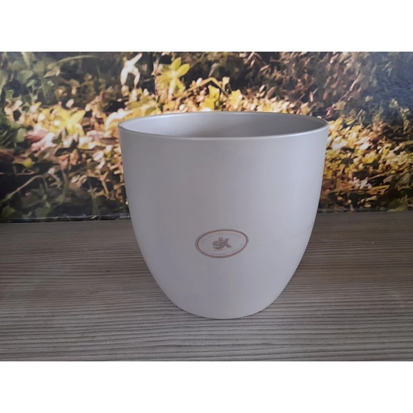 Kerámia kaspó BASEL VILÁGOSSZÜRKE MATT 16CM    