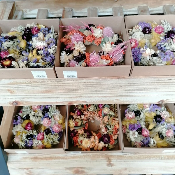 Dekoráció SZÁRAZVIRÁG KOSZORÚ 20CM 