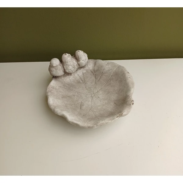 Dekoráció CEMENT SZÜRKE MADÁRITATÓ 22×22×10CM